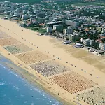 Charming 500mt From The Apartment Bibione